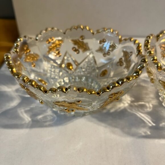 EAPG Northwood HTF berry bowls Set of 2 berries and leaves Christmas design - Picture 8 of 9